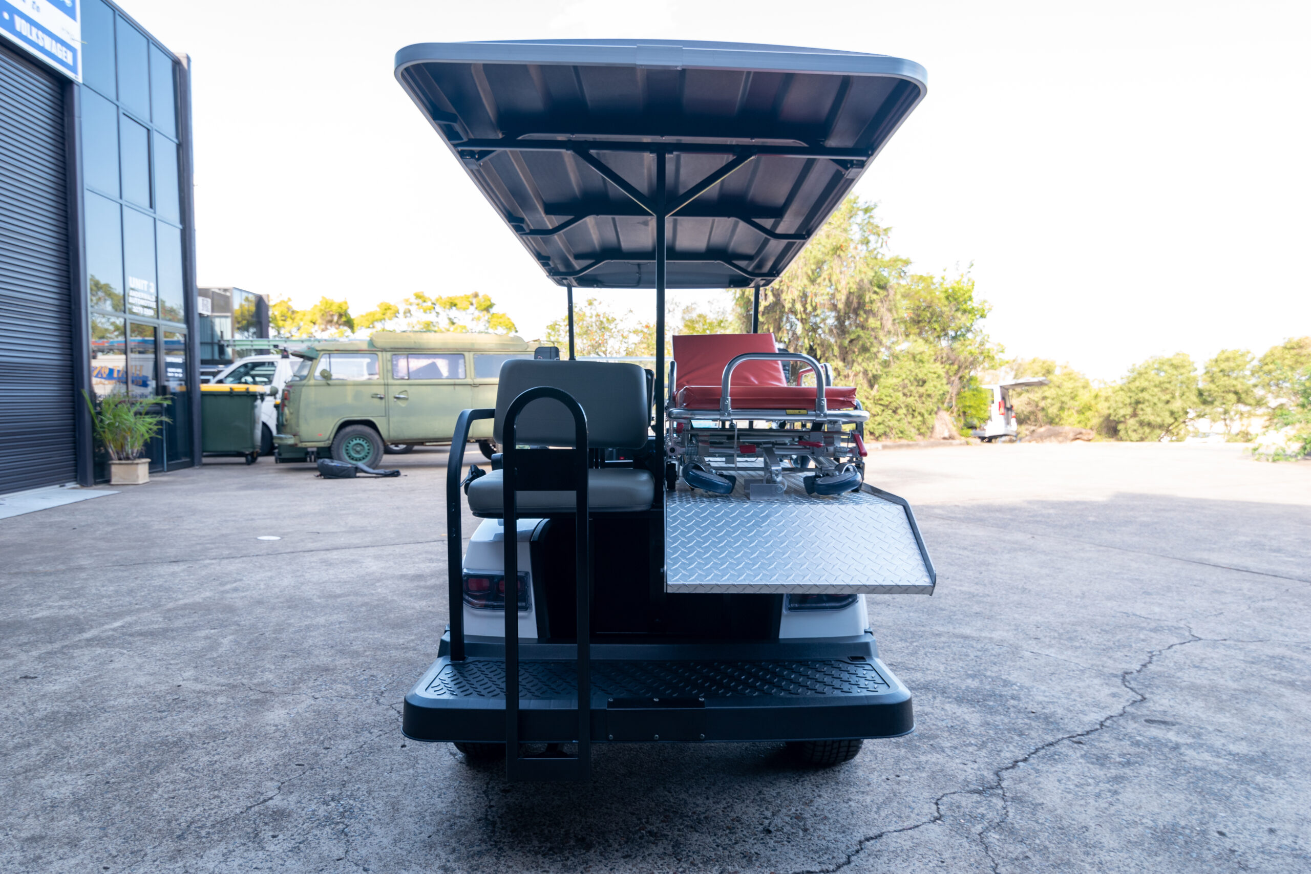 golf cart ownership australia golfer driving personal cart